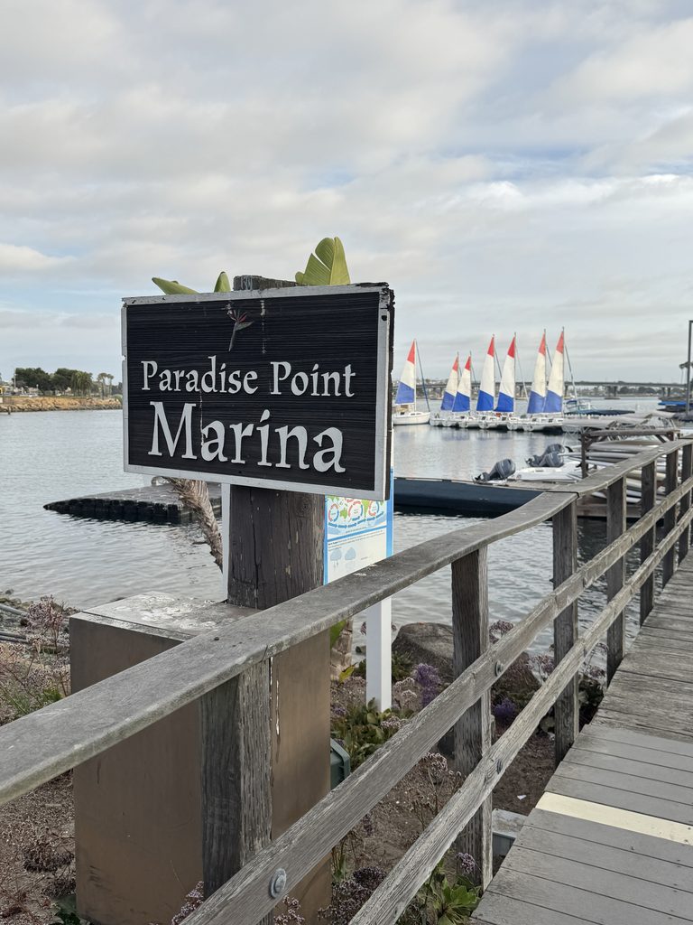 paradise point marina sign